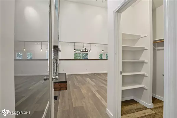 Anchorage, AK 99515,10086 Explorer CIR