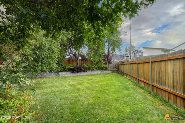 Anchorage, AK 99507,1648 Woodroe LN