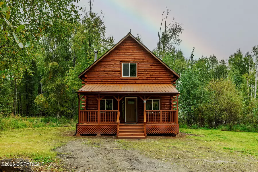 10900 W Hobbit RD, Houston, AK 99623