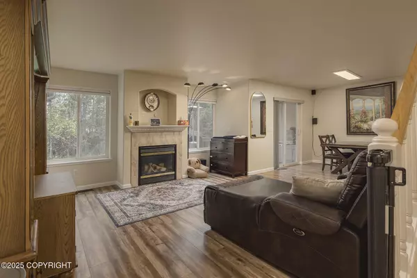 Anchorage, AK 99504,2434 Hillbrook CIR