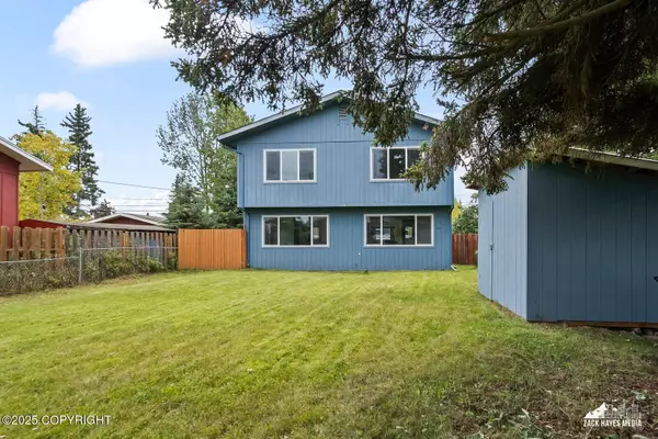 424 E Manor AVE, Anchorage, AK 99501