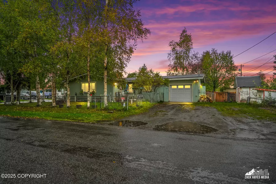 8341 Sue ST, Anchorage, AK 99502