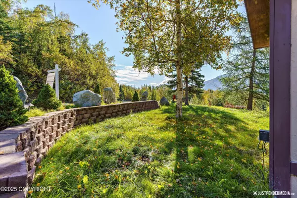 Eagle River, AK 99577,11806 W Skyline DR