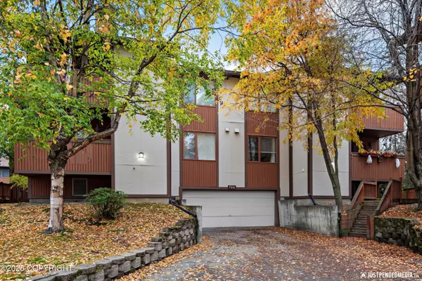 Anchorage, AK 99518,7331 Huntsmen CIR #20-F