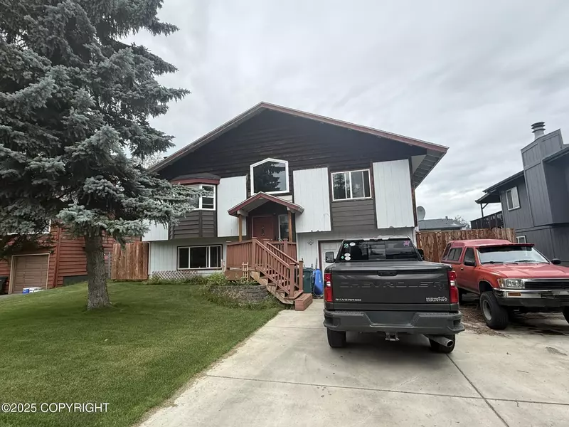 7031 Chad ST, Anchorage, AK 99518