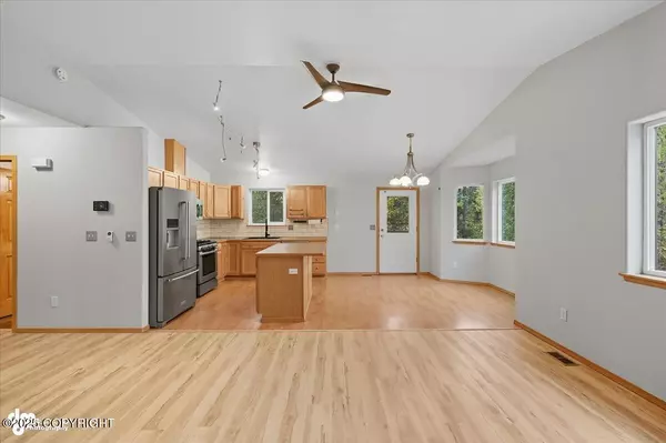 Wasilla, AK 99623,6501 W Commadore LN