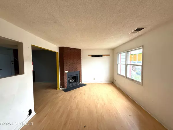 Anchorage, AK 99501,1251 Elegante LN