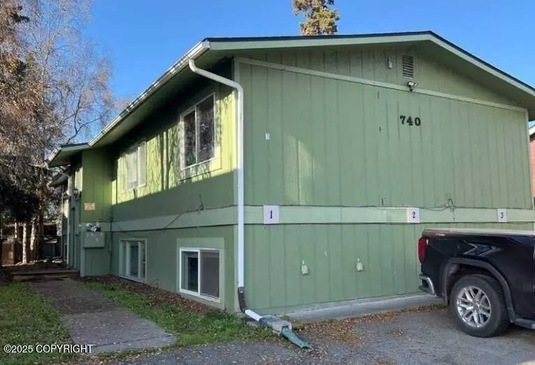 740 N Bragaw ST, Anchorage, AK 99508