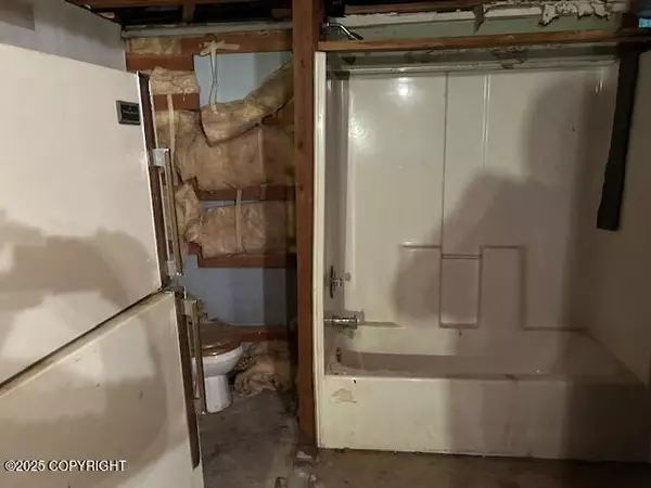 Anchorage, AK 99502,3320 W 83rd AVE