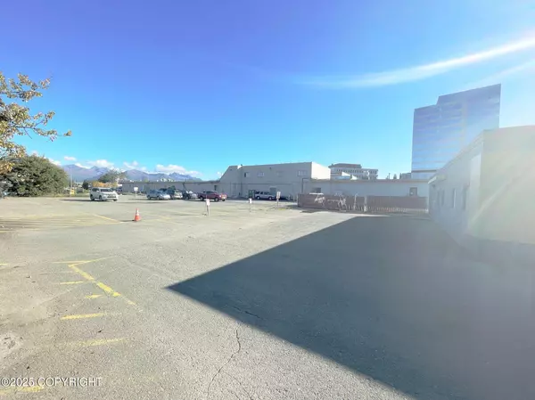 Anchorage, AK 99503,2627 C ST