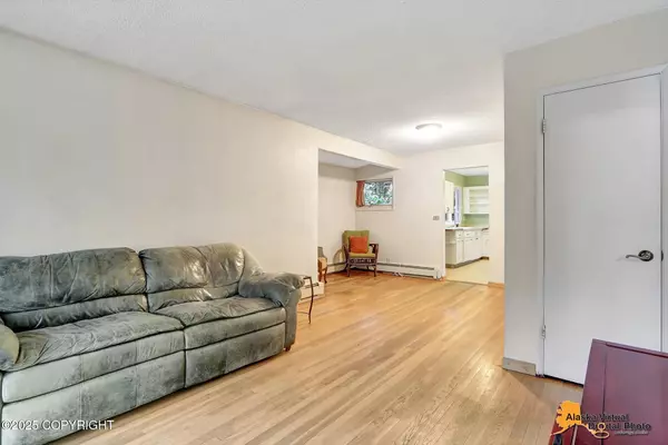 Anchorage, AK 99501,730 Dogwood ST