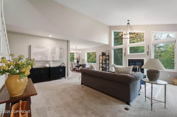 Anchorage, AK 99507,7140 Crooked Tree DR