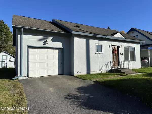 Anchorage, AK 99508,1413 Wintergreen ST