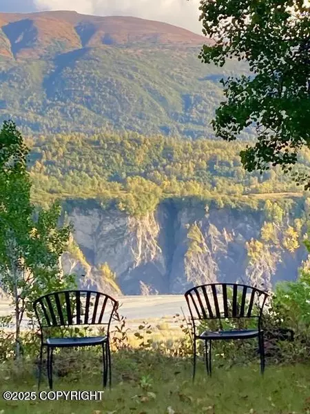 13183 N Glenn HWY, Sutton, AK 99674