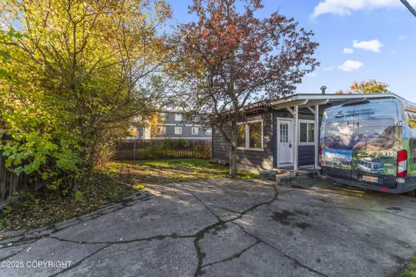 Anchorage, AK 99503,3731 McCain LOOP