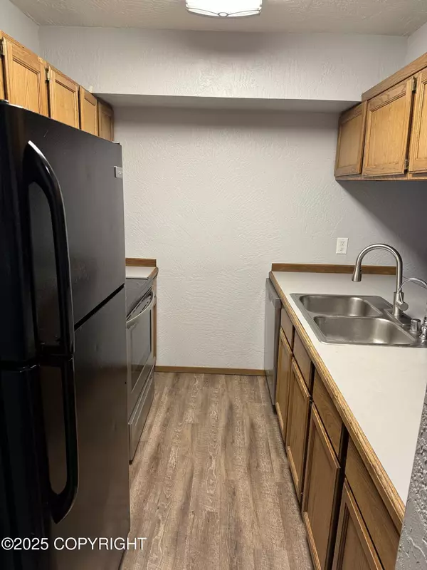 Eagle River, AK 99577,12255 Lake ST