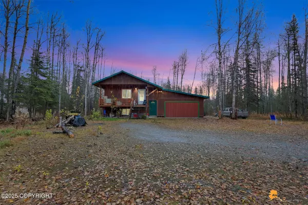 12561 N Pettis DR, Willow, AK 99688