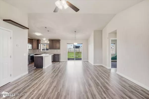 Anchorage, AK 99502,5579 Big Bend LOOP