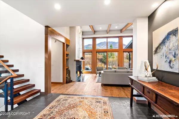 Anchorage, AK 99507,10400 Blackwolf CIR