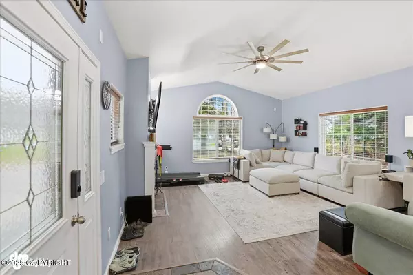 Chugiak, AK 99567,21701 Knik Vista CT