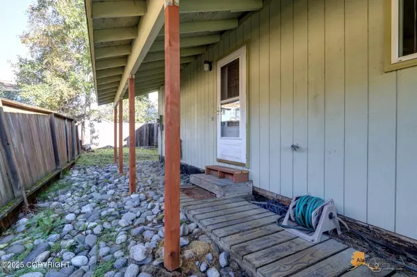 Anchorage, AK 99515,10009 Thimble Berry DR