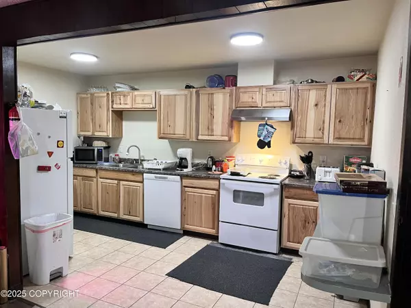 Anchorage, AK 99508,4330 San Roberto AVE