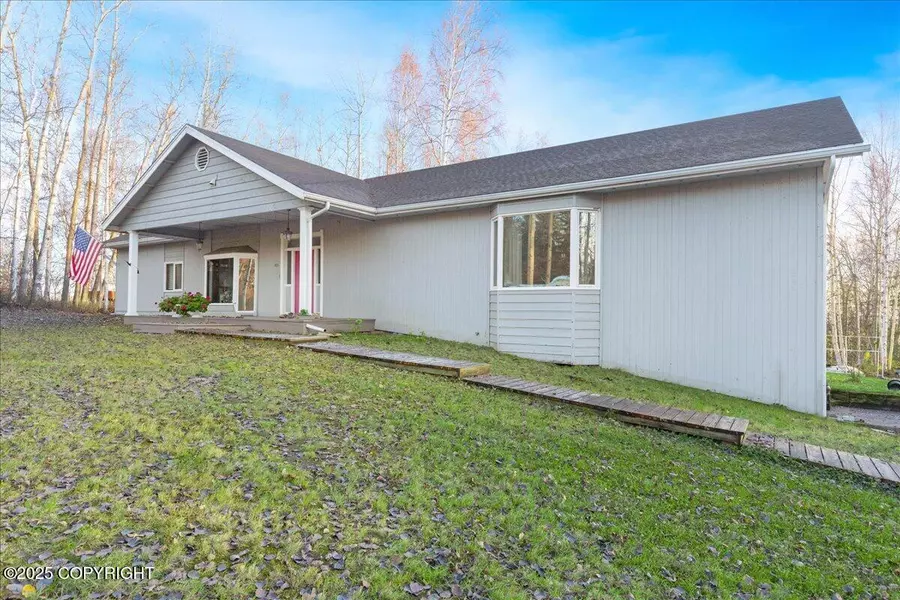 493 Valley View DR, Fairbanks, AK 99712