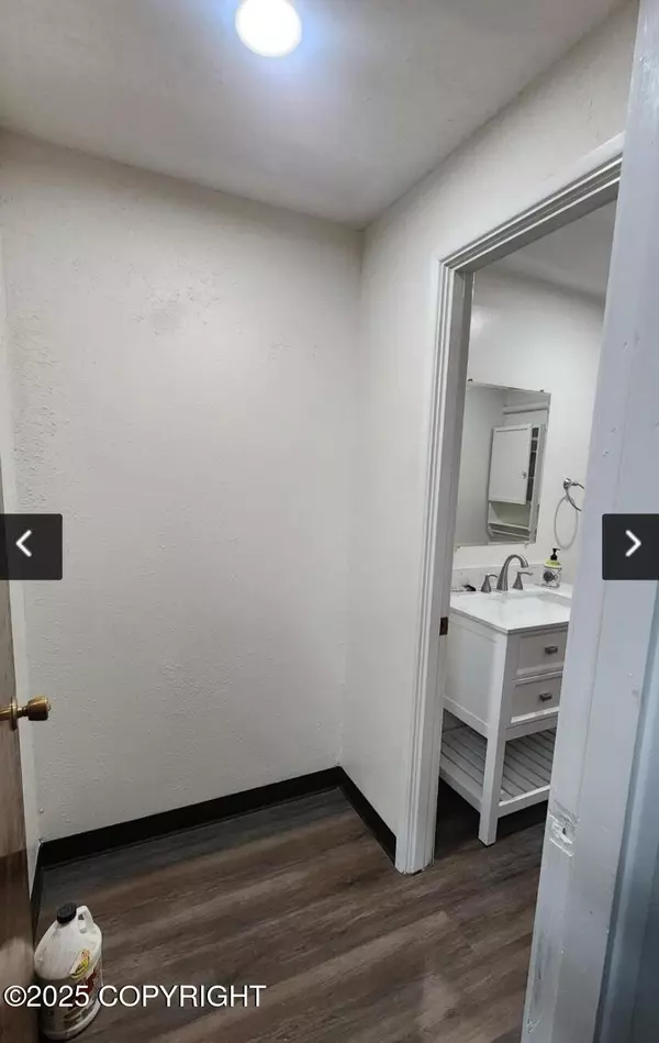 Anchorage, AK 99508,2042 E Northern Lights BLVD