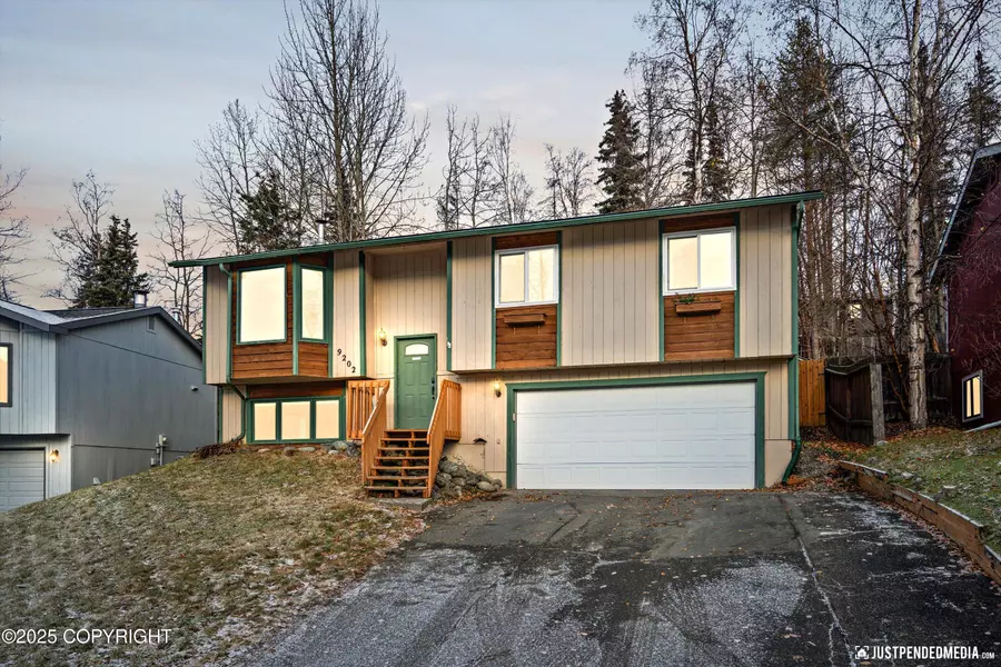 9202 Cam Island CIR, Eagle River, AK 99577