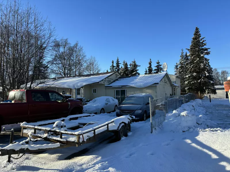 311 Linwood LN, Kenai, AK 99611