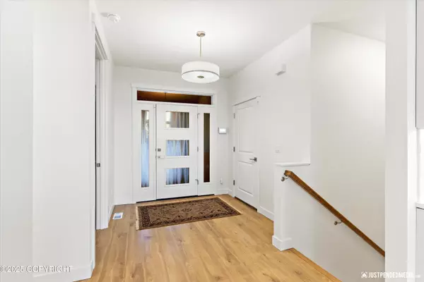 Anchorage, AK 99516,13764 Canyon Road RD