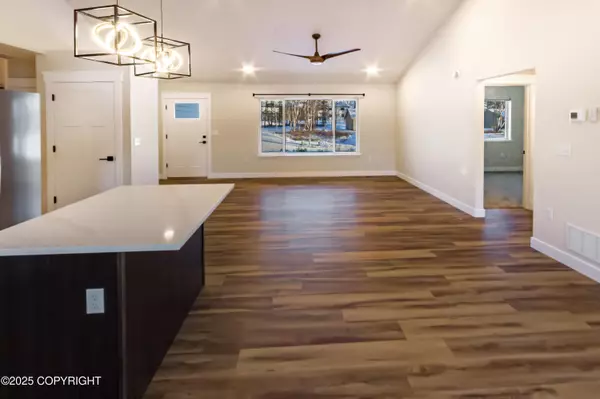 Palmer, AK 99645,2564 N Midland AVE