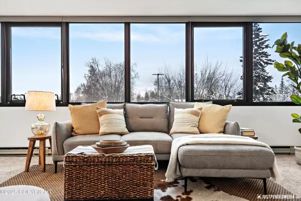 Anchorage, AK 99503,1113 W Fireweed LN #204