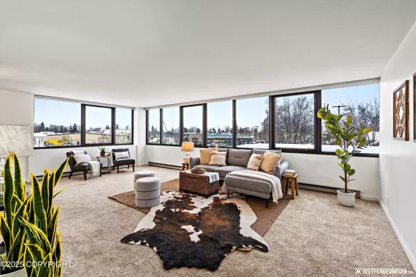 Anchorage, AK 99503,1113 W Fireweed LN #204