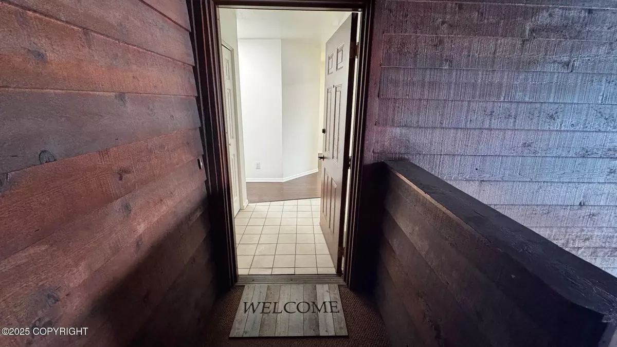 Anchorage, AK 99507,9710 Vanguard DR #80