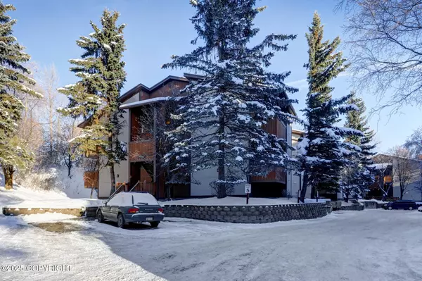 Anchorage, AK 99518,7222 Foxridge CIR #14-B