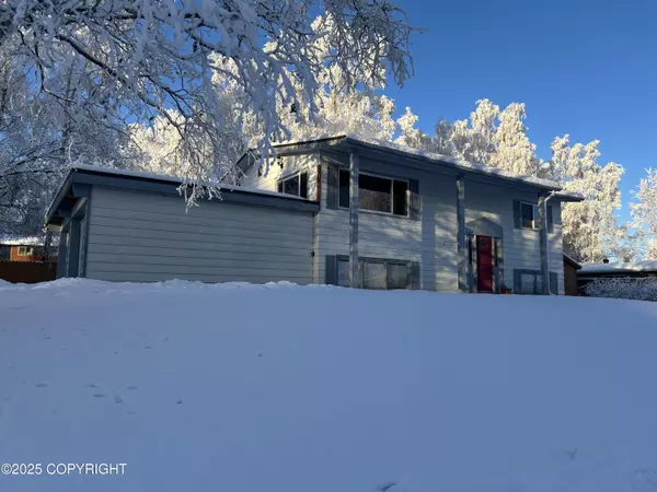 7110 Foothill DR, Anchorage, AK 99504