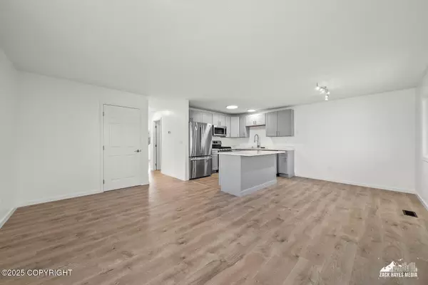 Anchorage, AK 99507,3370 Travis LN