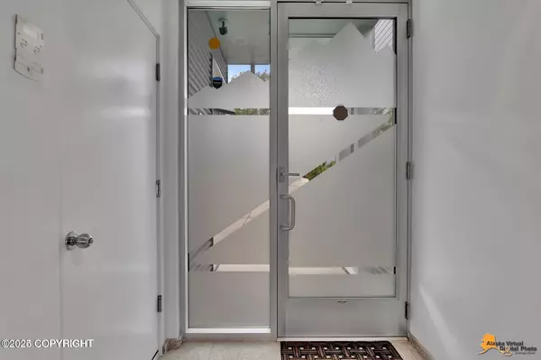 Anchorage, AK 99501,100 W 15th AVE #A