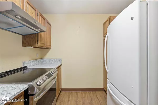 Anchorage, AK 99501,1170 Denali D433