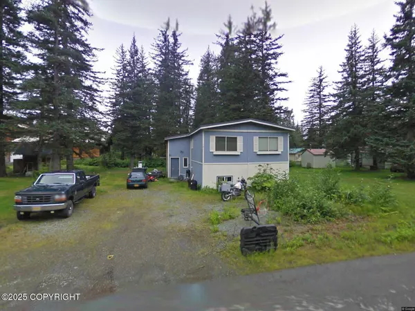 3284 Falcon AVE, Valdez, AK 99686