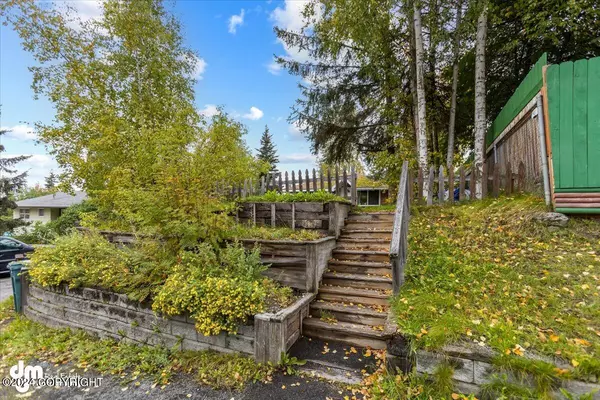 Anchorage, AK 99508,5209 Caribou AVE