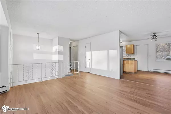 Anchorage, AK 99507,5251 Little Tree ST