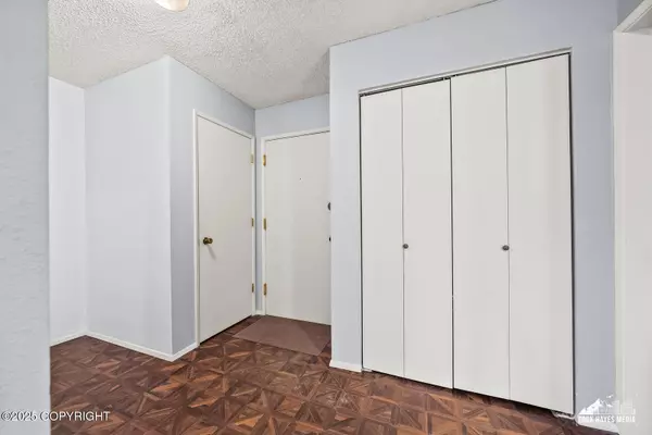 Anchorage, AK 99501,1220 E 16th AVE #15