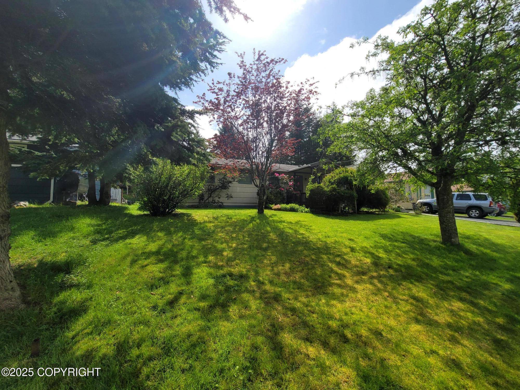 223 Lakeview DR, Sitka, AK 99835