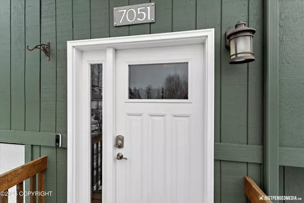 Anchorage, AK 99507,7051 Miranda DR