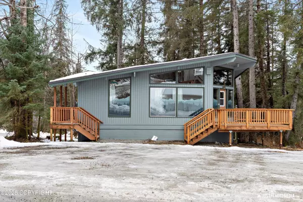 110 Northland RD, Girdwood, AK 99587