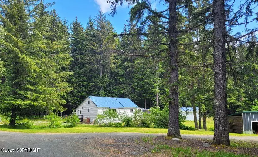 38 Helms Loop Spur, Haines, AK 99827