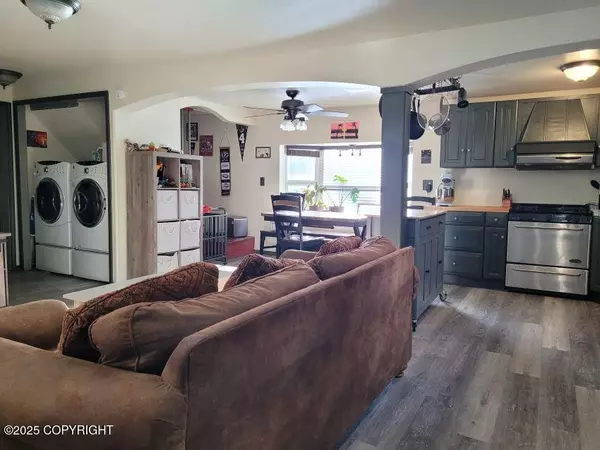 Haines, AK 99827,38 Helms Loop Spur