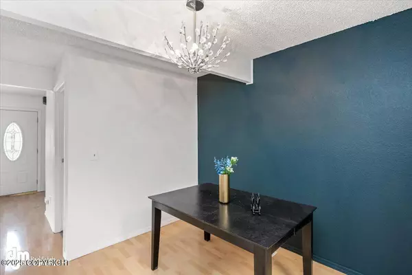 Anchorage, AK 99515,304 Deerfield DR